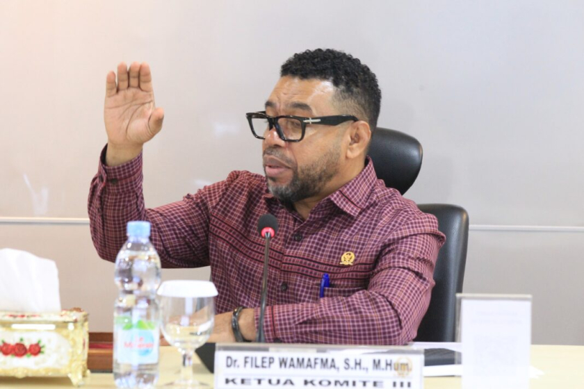 Ketua Komite III DPD RI, Filep Wamafma. (Foto: DPD RI)