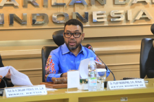 Ketua Komite III DPD RI, Dr. Filep Wamafma.