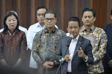 Selamatkan Industri, Menteri ESDM Turunkan Harga LNG Industri. [Foto: ESDM]