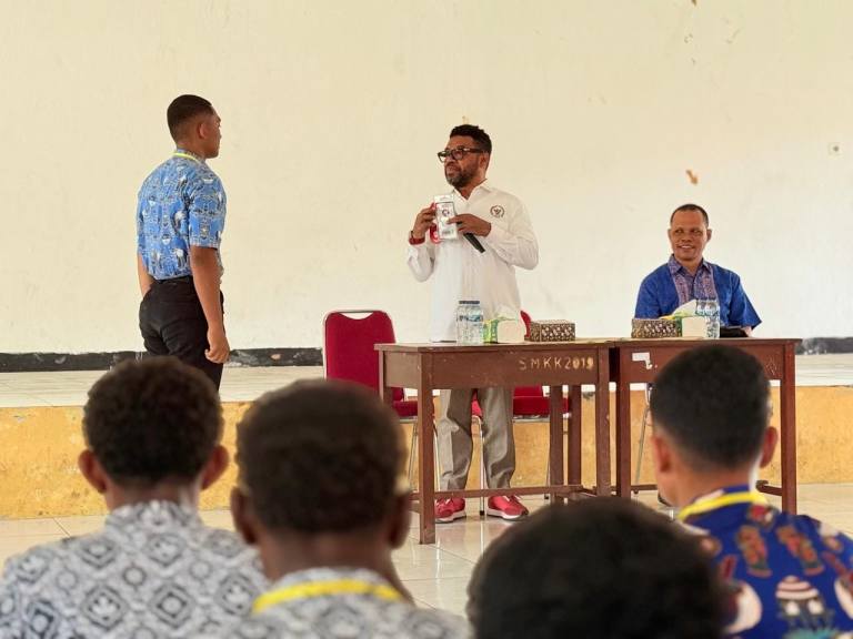 Filep Dorong Penguatan Pendidikan Karakter Siswa di Manokwari
