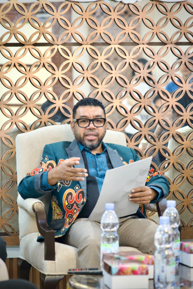Senator Papua Barat, Dr. Filep Wamafma.