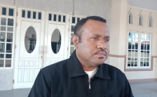 Anggota DPD RI asal provinsi Papua Barat, Mamberob Yosephus Rumakiek, S.Si., M.Kesos. (Foto/Ist)